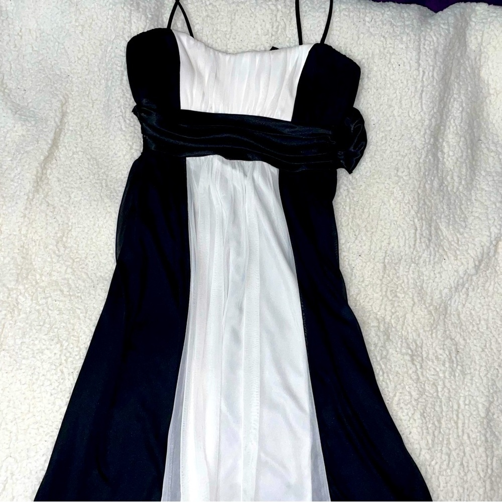 Black and white size Medium dress